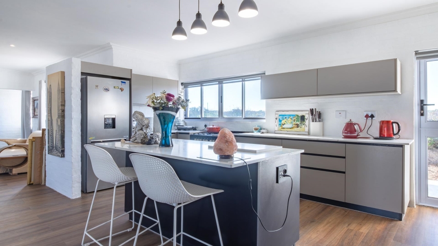 5 Bedroom Property for Sale in Grotto Bay Western Cape